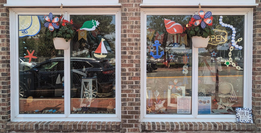 Summer items window mural