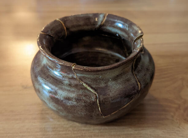 Faux broken pot
